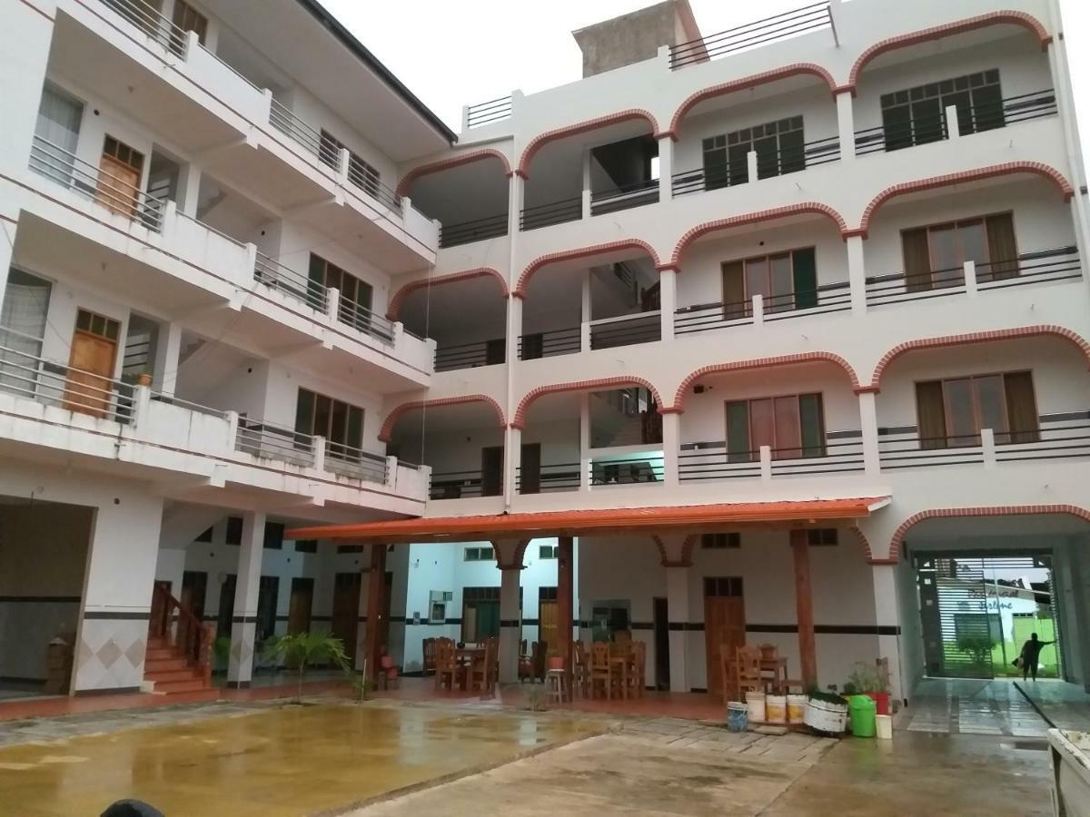 Hotel Tacuaral Rurrenabaque Dış mekan fotoğraf